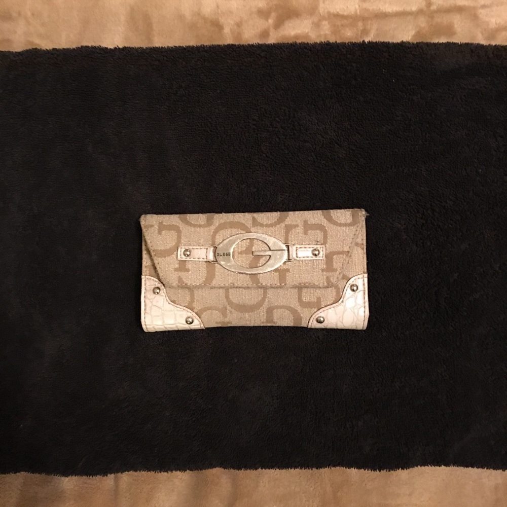Guess Wallet